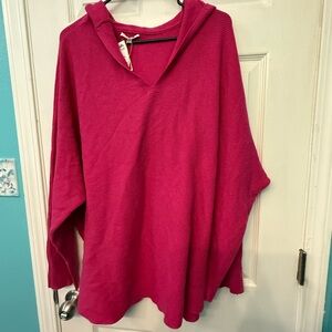 Women’s long sleeve hooded top